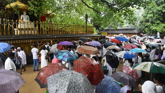 Kelani Viharaya comes alive for Vesak