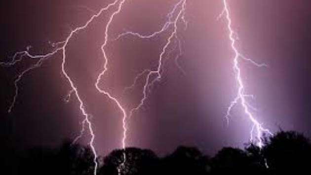 Severe lightning advisory for 12 districts