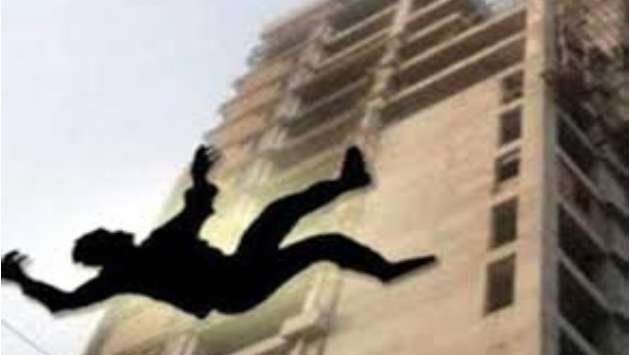 Chinese national falls to death in Dehiwala
