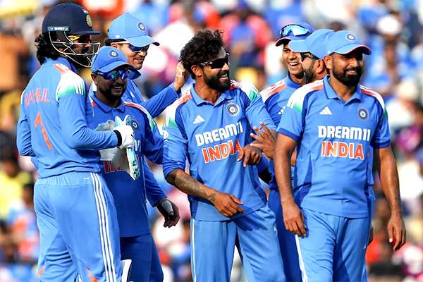 England suffer another disappointing defeat in India
