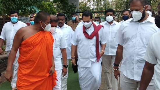 PM visits Anuradhapura