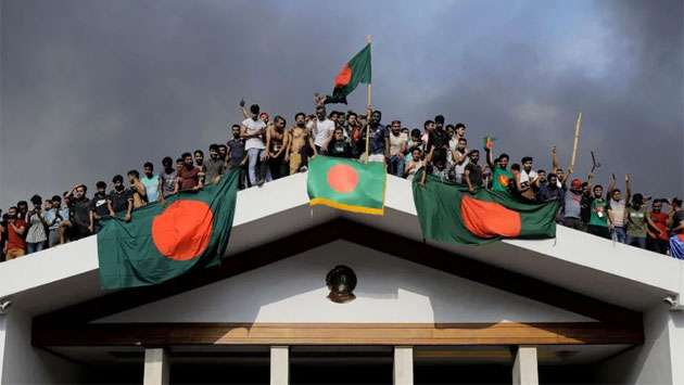 Protesters storm Sheikh Hasina’s palace