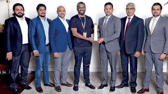 SampathCards receives Daraz’s recognition for highest revenue contribution