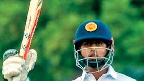 Trinity’s Mahavithana  slams  unbeaten 300