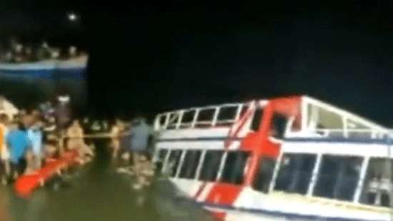 22 dead after tourist boat capsizes in Kerala