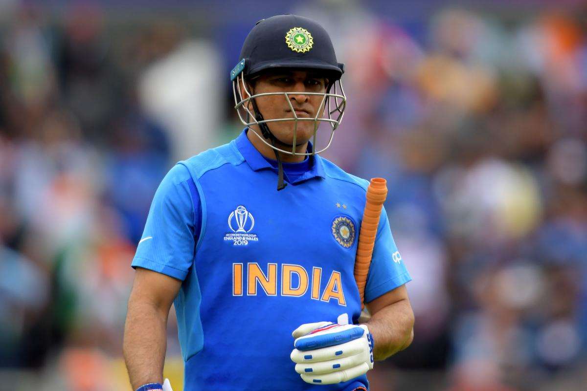 MS Dhoni announces retirement from international cricket