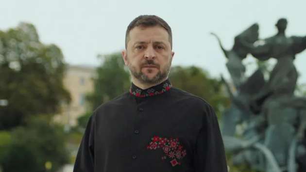 Zelensky vows to continue fighting as Ukraine marks independence day