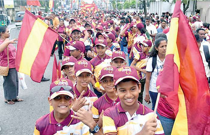 Anandians walk to serve mother Lanka