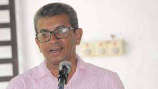 Deputy Fisheries Minister confronted by fishermen at Mirissa