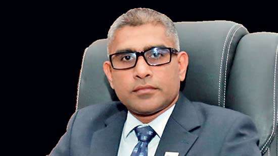 Boxing head living overseas: Sri Lanka in utter chaos