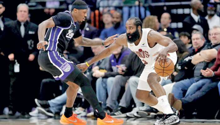 James Harden delivers in Cavs debut as Kings lose 12th straight