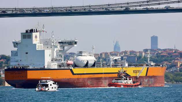 Iran war doubles Russia’s main oil revenue to $9 bln in April: Reuters