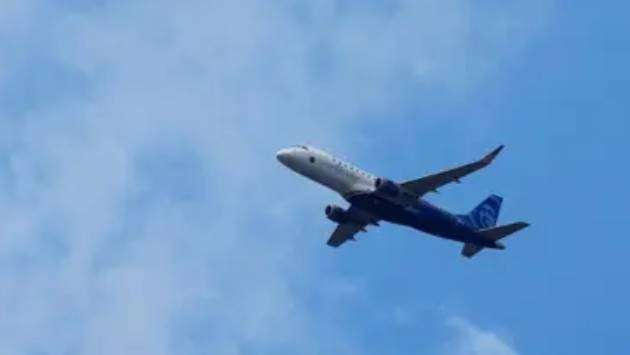 Plane goes missing with 10 passengers on board