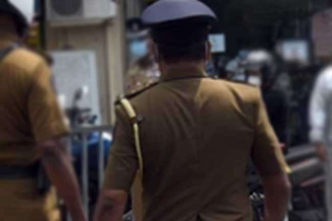 Probe begins as naked body of young female found near hotel in Kalutara