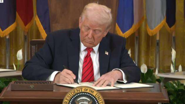 Trump signs order to begin dismantling of US education department