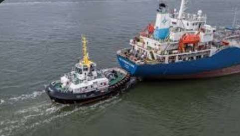 Strengthen tug-boat fleet to boost efficacy of the port: Minister