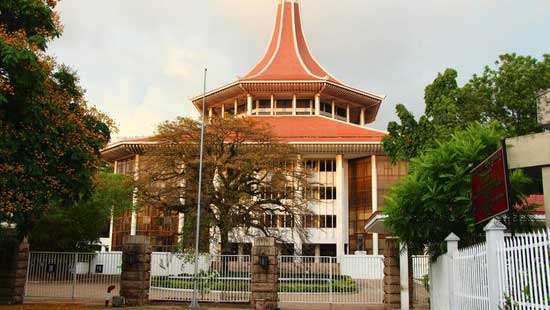 Tense situation erupted outside Colombo Magistrate’s Court