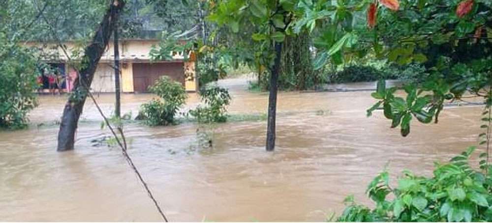 Minor floods in Kalutara, Ratnapura