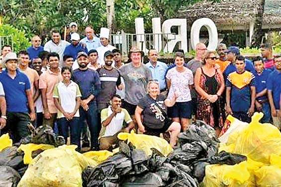 Radisson Blu Resort Galle hosts beach clean-up initiative