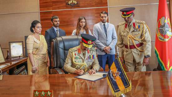 Vikum Liyanage assumes office as new Army Chief