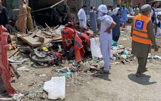 At least nine people killed in explosion at Pakistan market