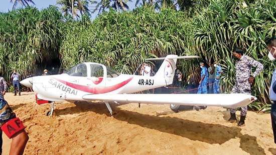 Light training  aircraft makes emergency landing in Beruwala