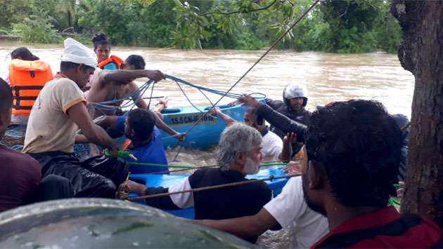 Navy evacuates residents as floods worsen in Mahawa and Eluwankulam