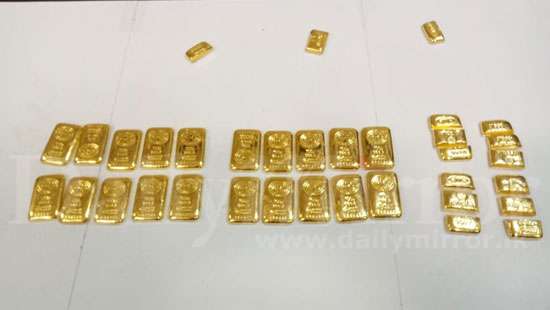 3 Lankans, 6 Indians nabbed with gold worth Rs.40mn