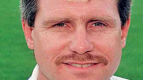 Robin Smith dies age 62