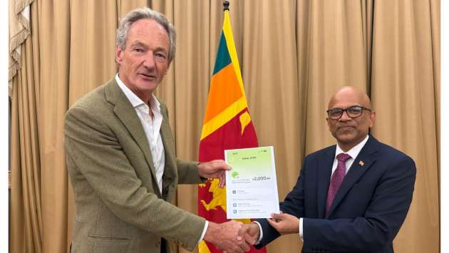 UK couple donates £2,000 to ‘Rebuilding Sri Lanka’ fund