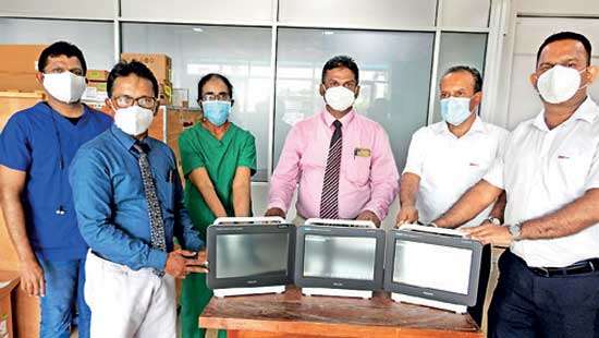 DSI Tyres donates multipara monitors to Gampaha District General Hospital