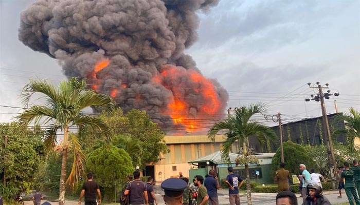 Fire engulfs perfume factory at Boralugoda industrial zone