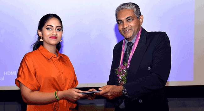 Thisari Kulatunga’s book unveiled