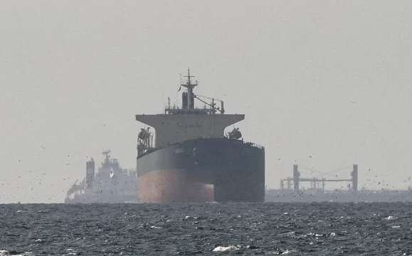 Omani, French and Japanese vessels transit the Strait of Hormuz