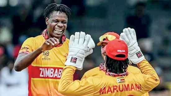 Zimbabwe down Aussies in first upset