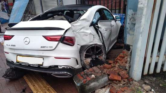 Merc driver involved in Kollupitiya fatal accident flees to Dubai hours after accident