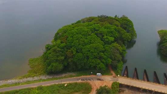 Two youths drown in Dehiaththakandiya