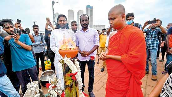 Mullivaikkal Remembrance Day - 2022: Reminiscing the dead in final battle 2009