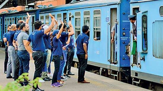 Allianz conducts Avurudu Nagam campaign