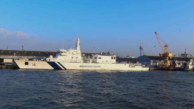 Indian aid ship arrives in Colombo after Cyclone Ditwah