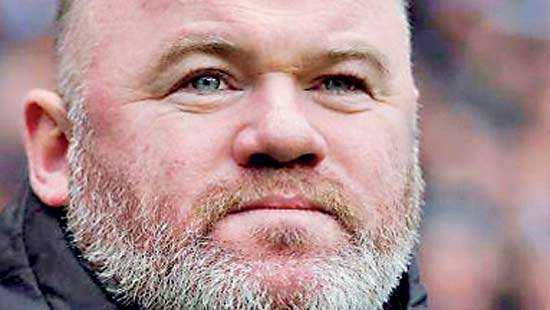 Rooney contends struggling Liverpool lack leadership