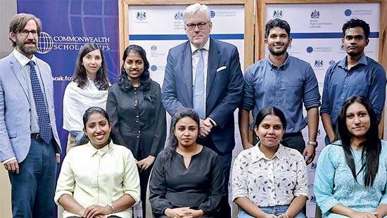Ten Sri Lankan students awarded Commonwealth Scholarships