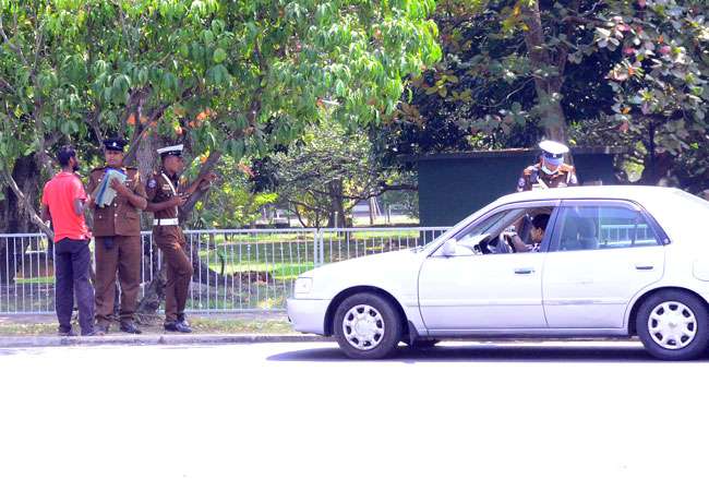 Vehicle stops disrupt traffic