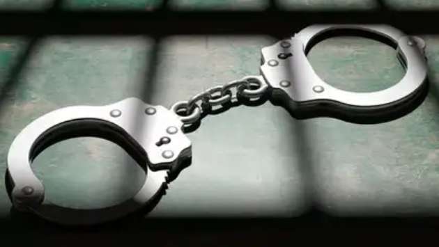 Fake CID officer who robbed 25 men nabbed in Athurugiriya