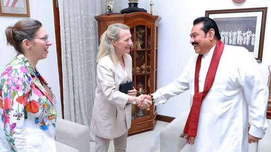 Alice Wells meets MR