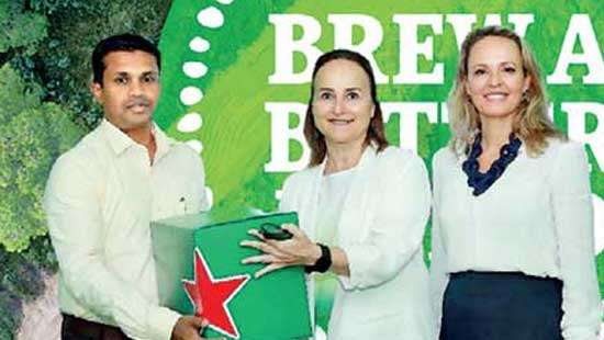 PGP Glass Ceylon with Heineken Lanka launches Heineken’s 1st screen-printed, returnable glass bottle in APAC