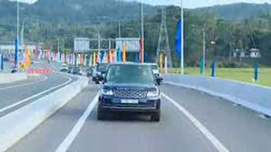 Rs. 2.8 Mn income within 12 hours after opening Central Expressway: Johnston