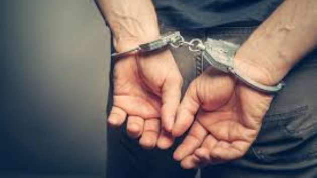 Rapper arrested with explosives
