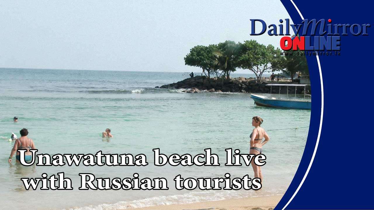 Unawatuna beach live with Russian tourists