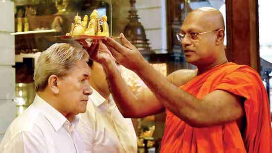 New Zealand Deputy Prime Minister visits Gangaramaya